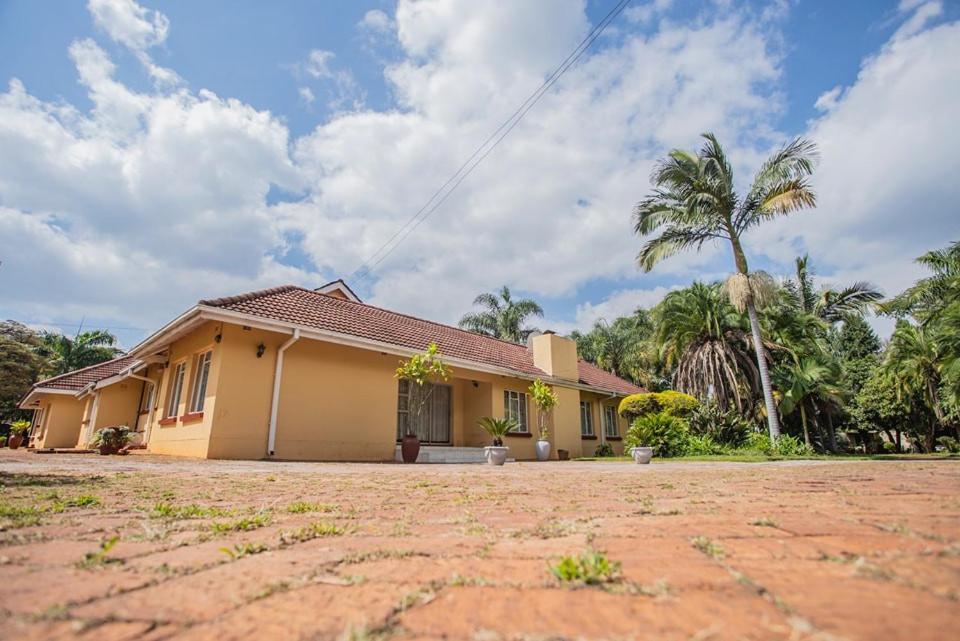 Palm Villa Хараре Екстериор снимка